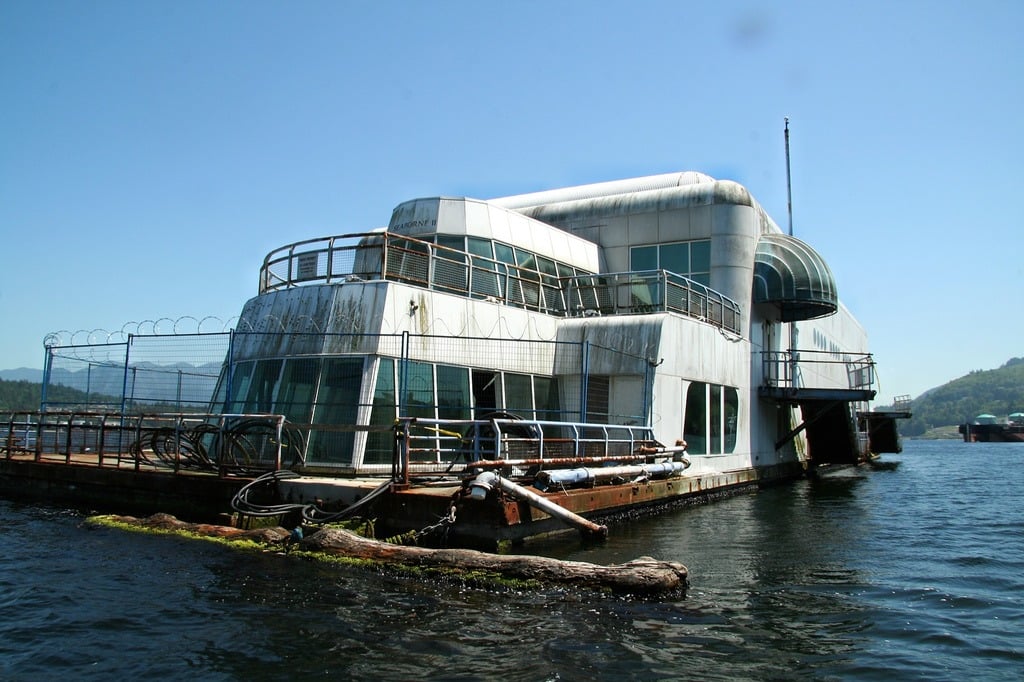 mcbarge 1