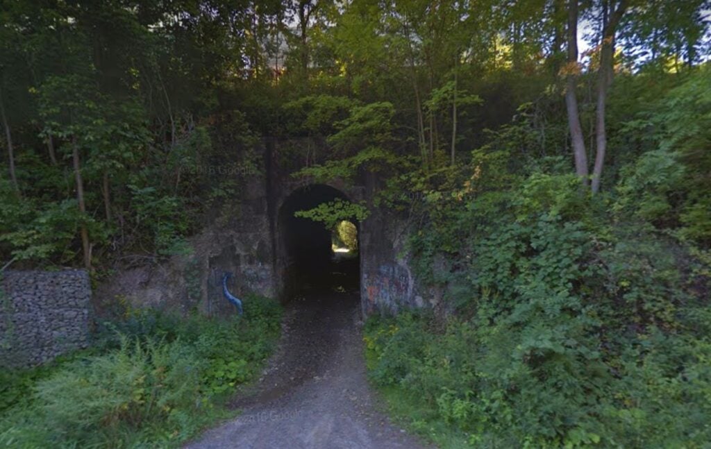 The Screaming Tunnel, Canada