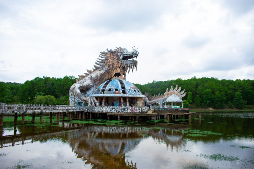 The dragon centerpiece of the Ho Thuy Tien abandoned water park