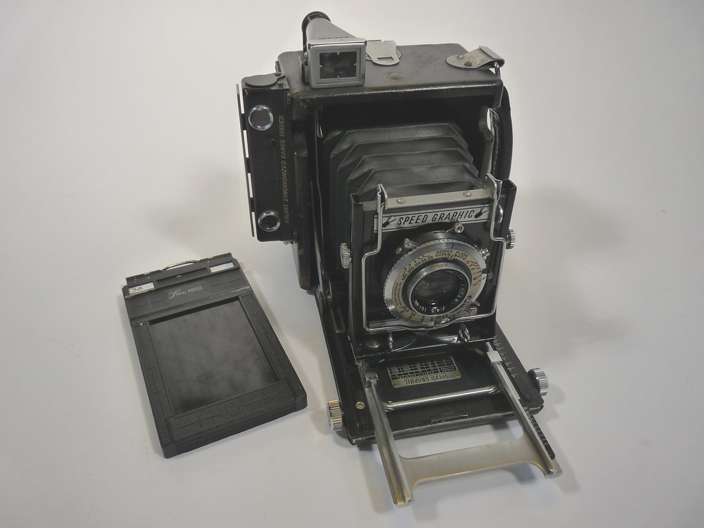 A Speed Graphic camera