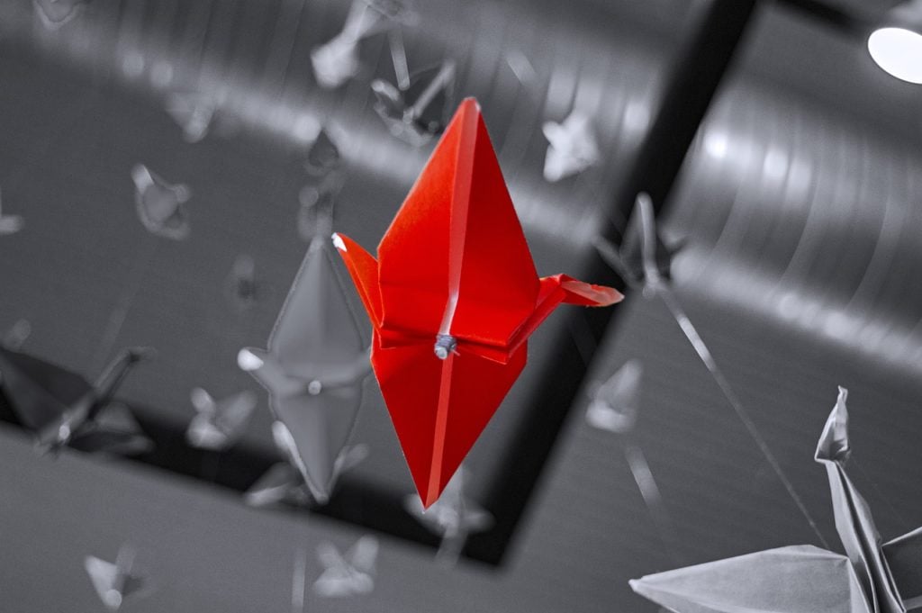 A red paper crane