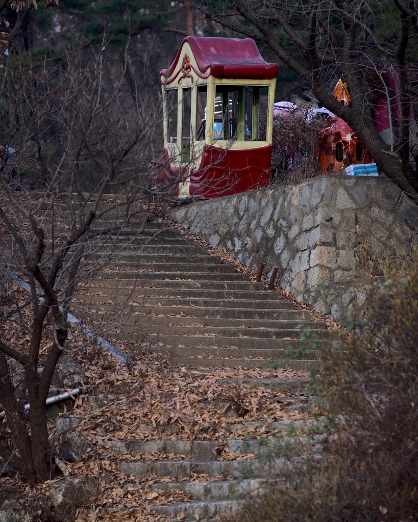 A path leading up a set of stairs at Yongma Land
