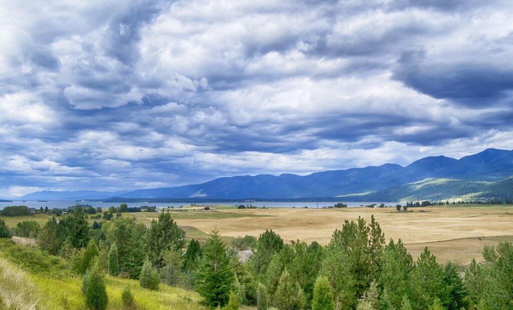 flathead lake in Montana