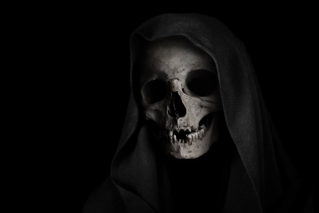Creepypasta Of The Week: “My Prop Halloween Skeleton Keeps Showing Up”